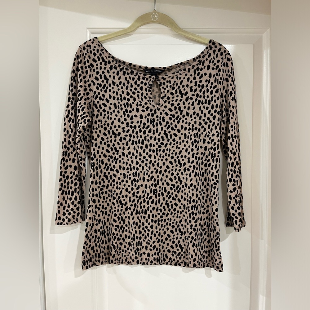 Banana Republic Keyhole Top Size S EUC